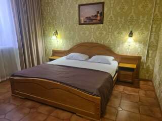 Гостиница Морская Звезда Геленджик Улучшенный трехместный номер-2